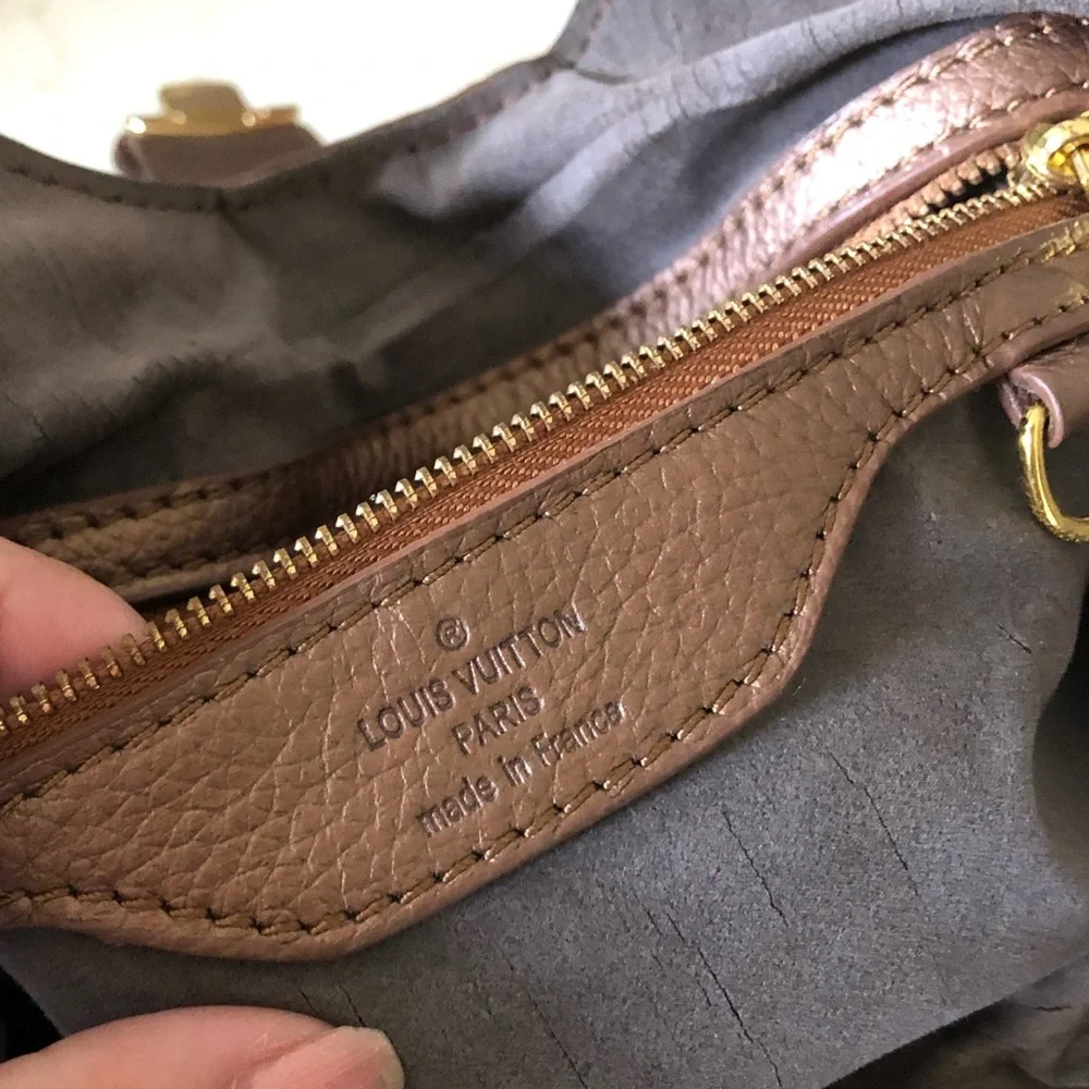 LV Mahina metallic brown ‘L’ hobo bag - Picture 4 of 15